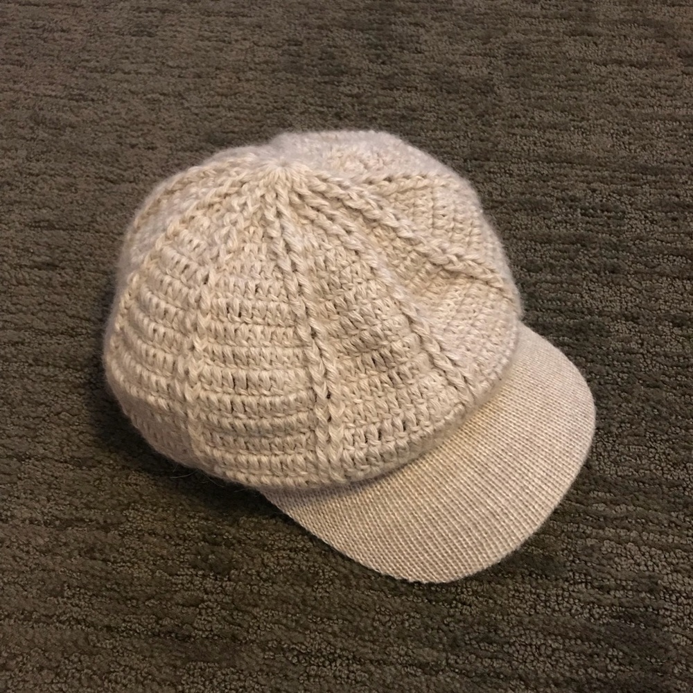 Knitted cream cap